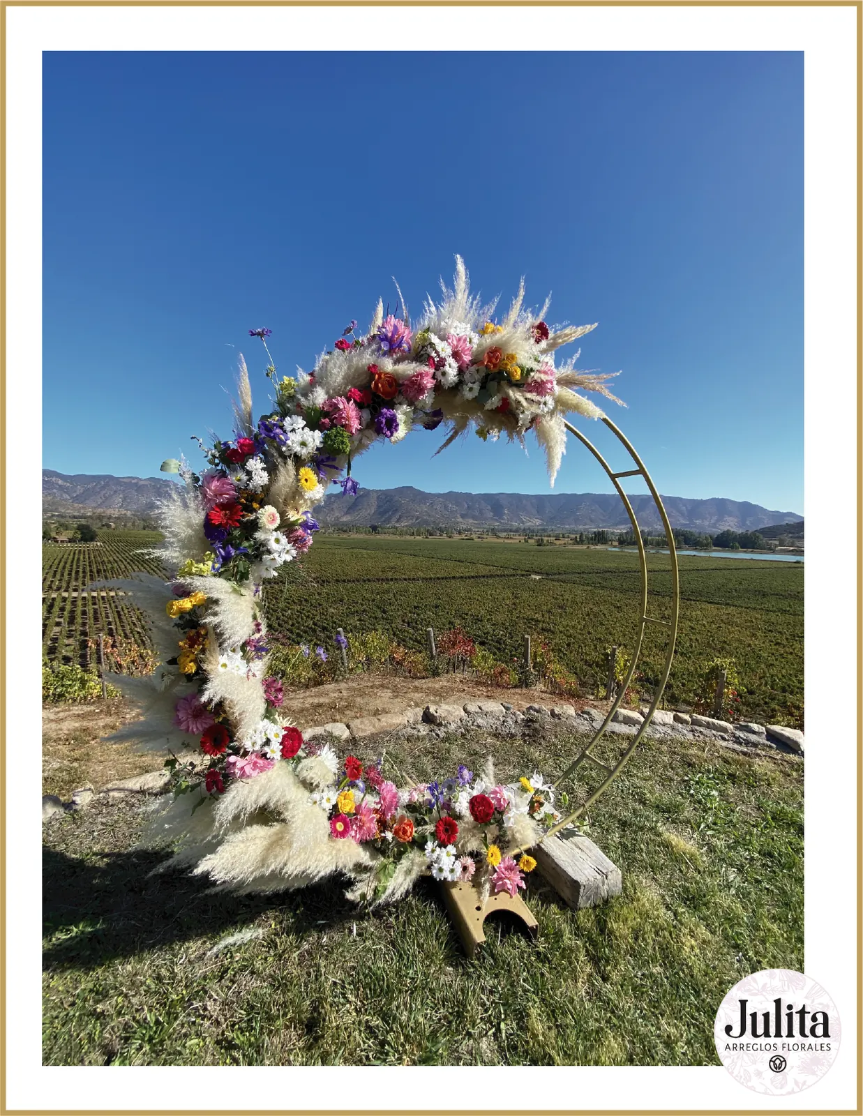 Arco floral de Arreglos Julita en Colchagua